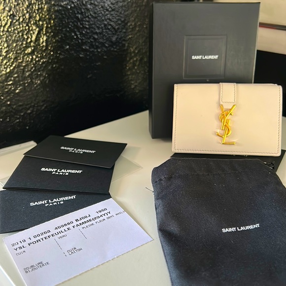 SAINT LAURENT YSL PORTefeuille 三つ折り財布